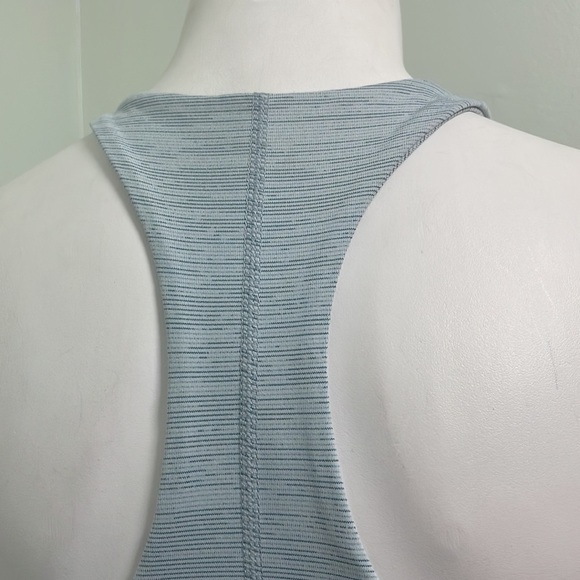 Outdoor Voices TechSweat Crop Top (size M) - Picture 6 of 9